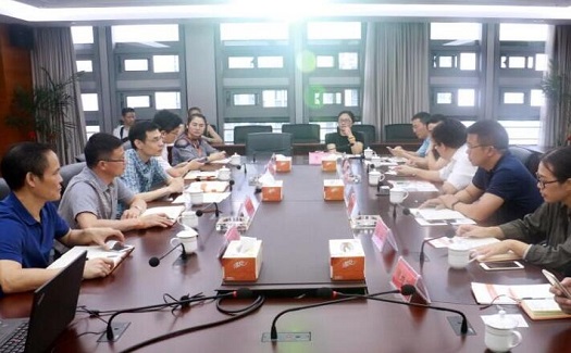 臺州市商務(wù)局潘旭輝表示： 商務(wù)局是中非經(jīng)貿(mào)港的堅強后盾