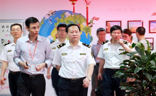 臺州市出入境檢驗檢疫局領(lǐng)導(dǎo)送服務(wù)到中非經(jīng)貿(mào)港